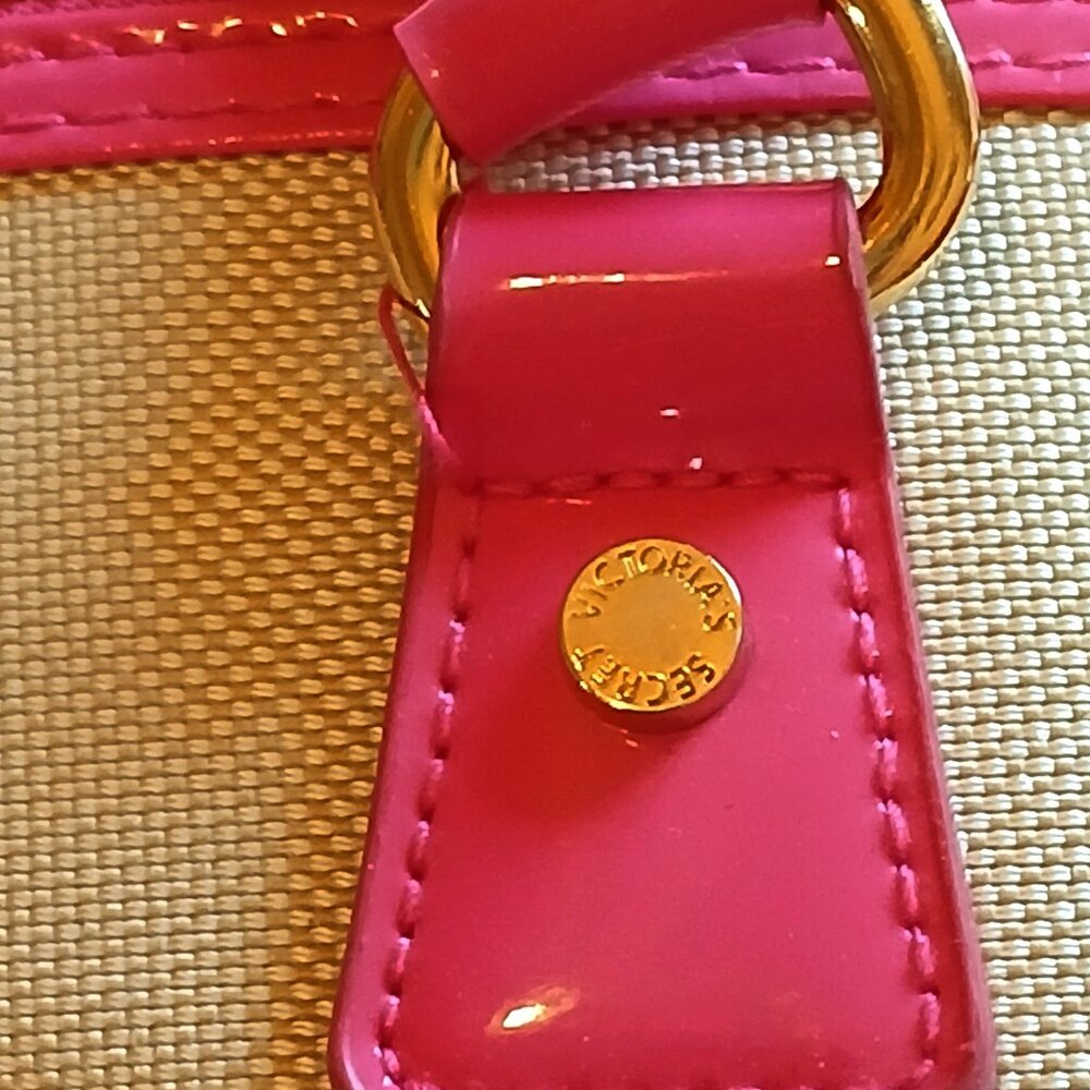 NWT Victoria Secret Cream & Barbie Pink Zippered Handbag - Picture 9 of 11